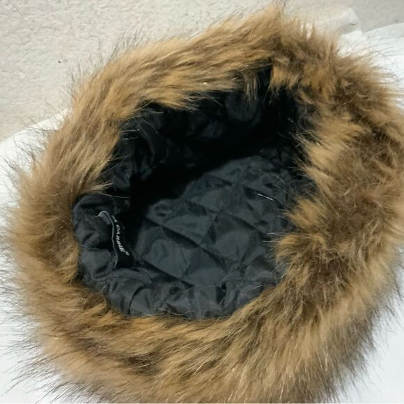 Fur Hat Designed by La Carrie 100% polyester - Picture 3 of 8